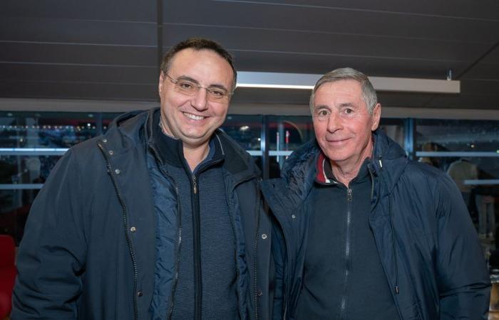 Les tribunes VIP du LOU Rugby – Toulouse. Super ambiance de soirée à Gerland –