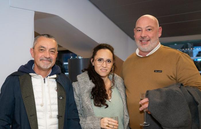 Les tribunes VIP du LOU Rugby – Toulouse. Super ambiance de soirée à Gerland –