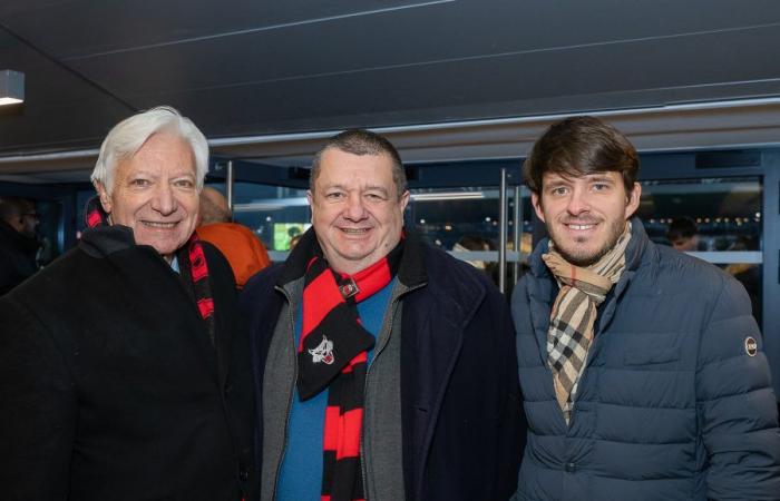 Les tribunes VIP du LOU Rugby – Toulouse. Super ambiance de soirée à Gerland –