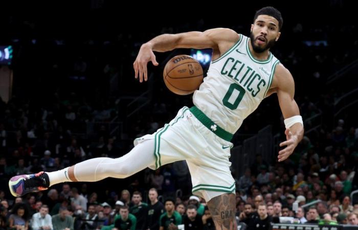 Pourquoi Jayson Tatum a été retiré de la formation de départ des Celtics contre Magic