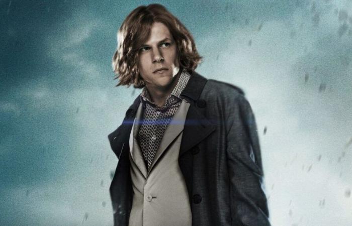 JESSE EISENBERG REFLÈTE SUR SA LEX LUTHOR