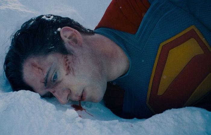 James Gunn explique la scène d’ouverture inattendue de la bande-annonce de Superman