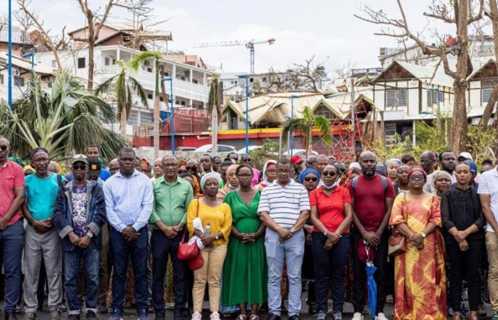 après le passage du cyclone Chido, journée de deuil national, réunion de crise avec François Bayrou