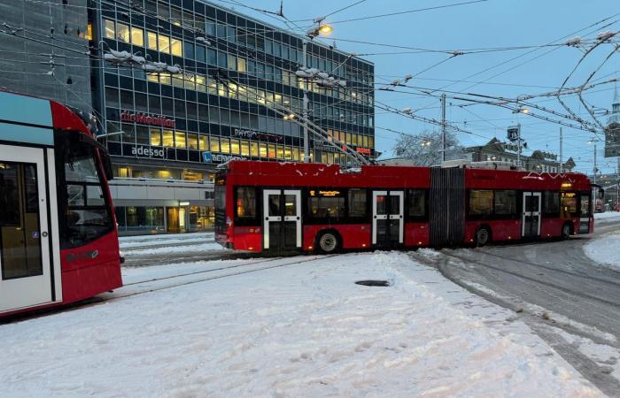 La neige provoque des perturbations de la circulation – 70 accidents