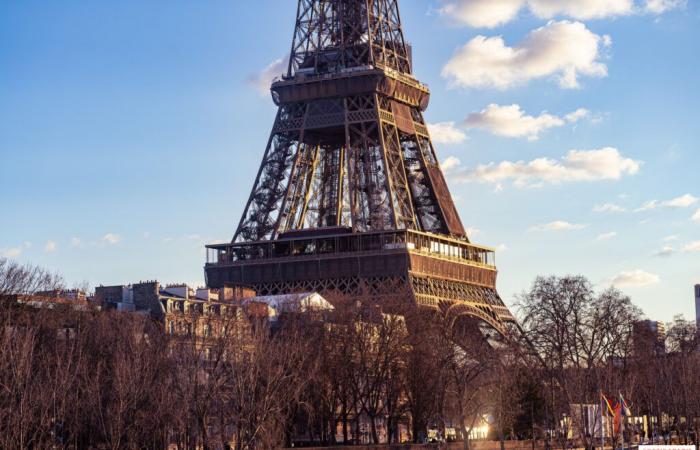 Évacuation de la Tour Eiffel après un incident technique le 24 décembre