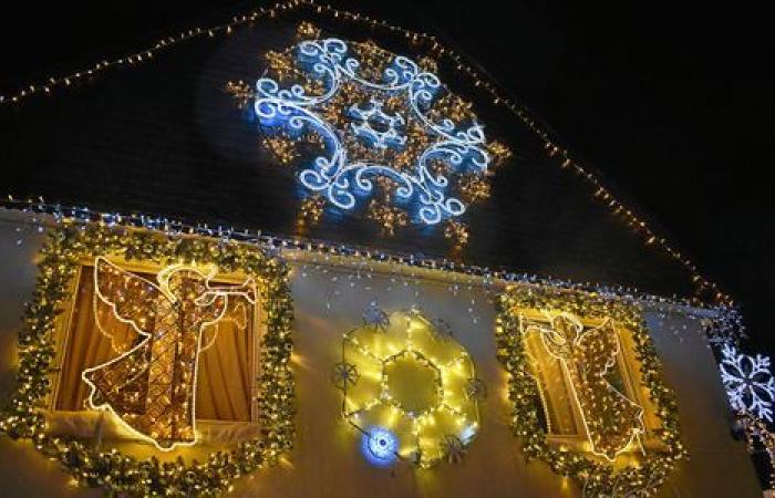 Près de Saint-Malo, les illuminations de cette maison attirent le monde depuis 10 ans