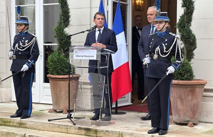 Manuel Valls prend ses fonctions de ministre de l’Outre-mer