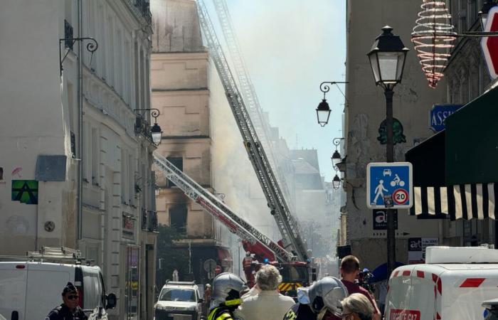 un immeuble détruit à Paris 8ème, évitez le quartier !