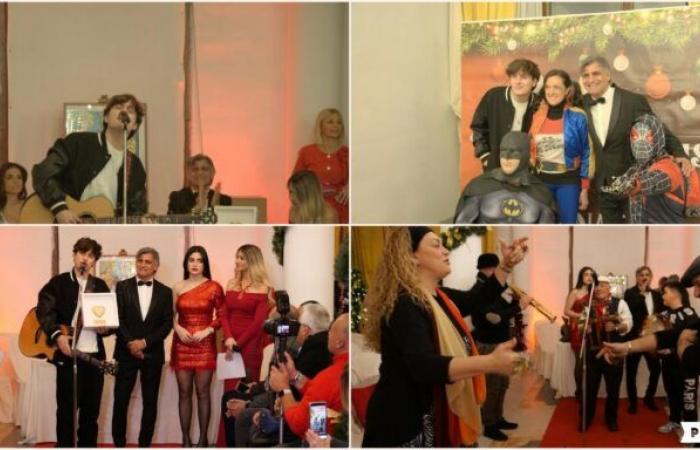 Grand succès pour la Fête du Sourire « Joyeux Noël », l’événement de l’année à la Villa Domi. Noël social célébré avec Angelo Iannelli – ArtesTV