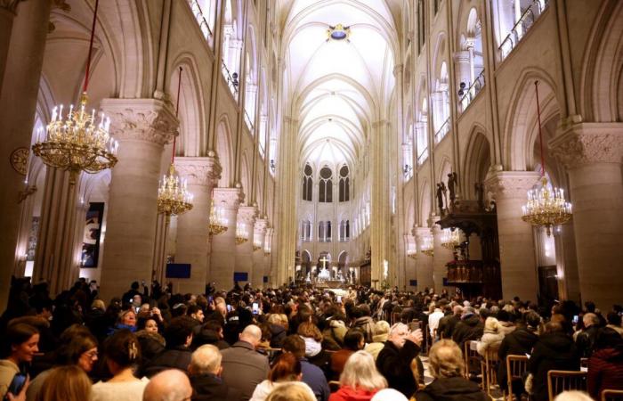 Notre-Dame de Paris a accueilli sa première messe de minuit depuis l’incendie de 2019