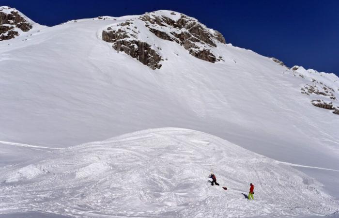 Sophie Hediger, championne de snowboard, est décédée dans une avalanche.