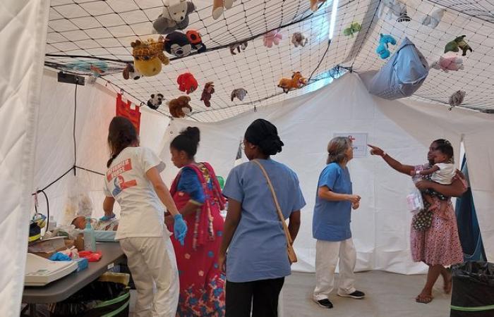 à Mayotte, les blessés peuvent désormais être soignés dans un hôpital de campagne