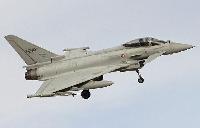 L’Italie a confirmé l’achat de vingt-quatre avions de combat Eurofighter F-2000A