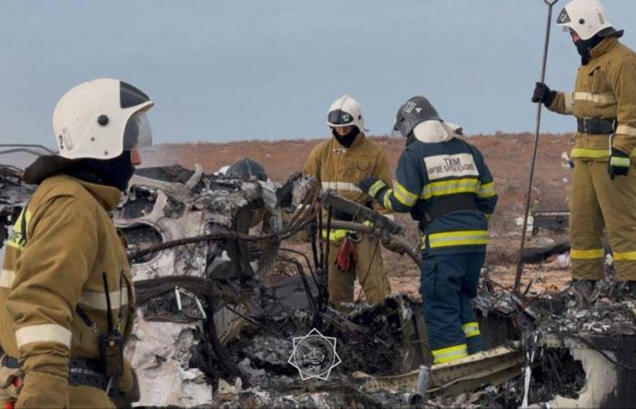 des images impressionnantes de l’avion divisé en deux