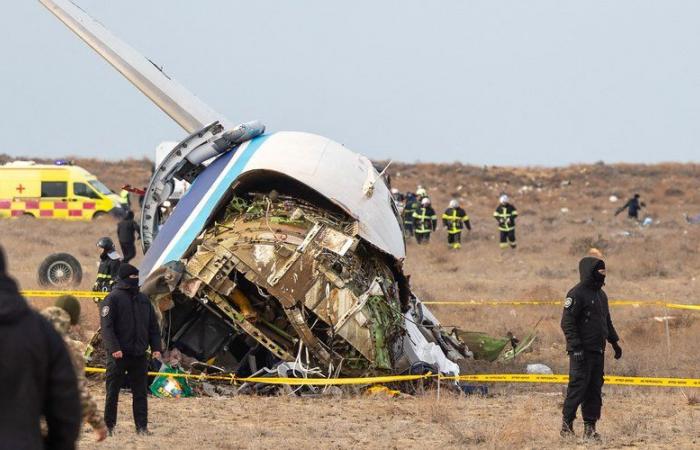 des images impressionnantes de l’avion divisé en deux