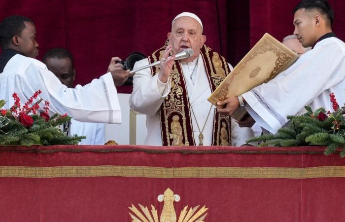 Le pape François s’adresse à l’Ukraine et au Moyen-Orient dans son message de Noël Urbi et Orbi