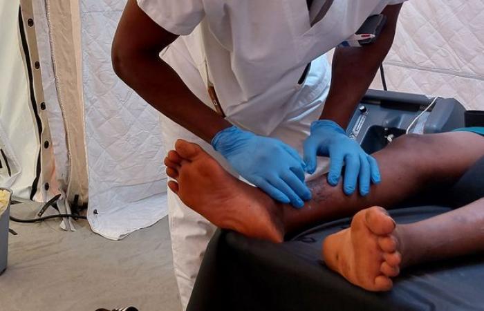 à Mayotte, les blessés peuvent désormais être soignés dans un hôpital de campagne