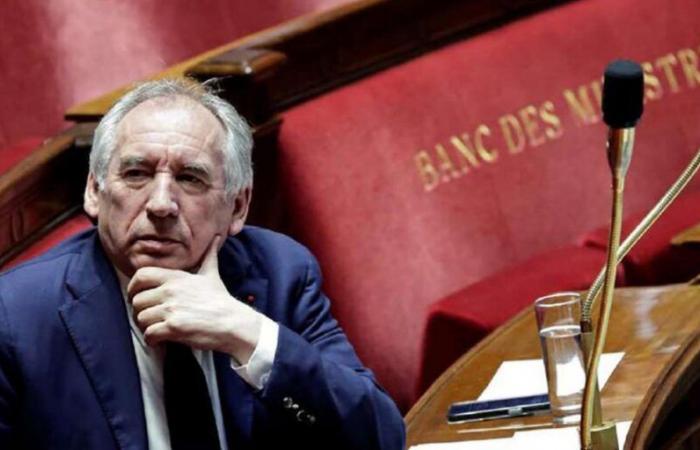 Le gouvernement Bayrou prend ses fonctions sous le feu des critiques