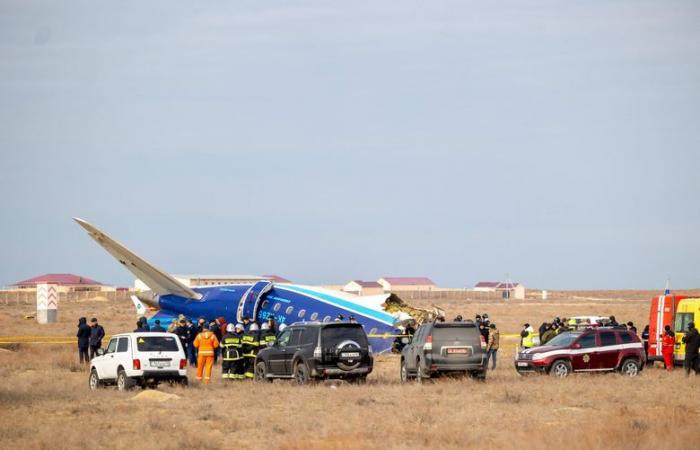 des images impressionnantes de l’avion divisé en deux