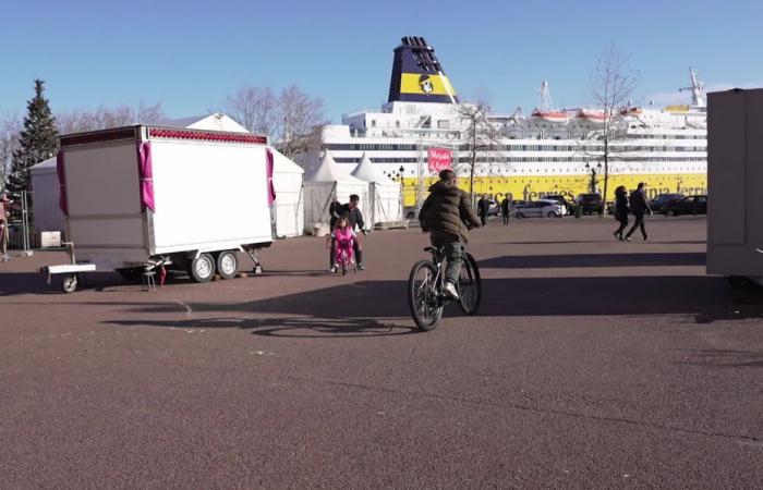 VIDÉO. « Des rires d’enfants, il n’y a rien de plus beau » à Bastia, les familles se précipitent dans les rues pour essayer leurs cadeaux de Noël