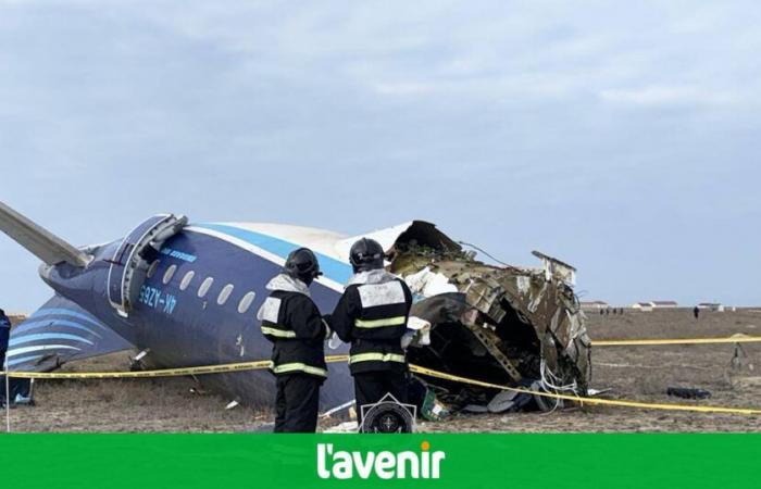 Crash d’un avion tuant 38 personnes au Kazakhstan, “probablement” causé par la défense aérienne russe