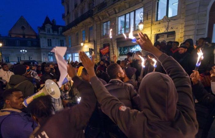 à Noël, la mairie de Paris laisse 250 mineurs étrangers sans logement