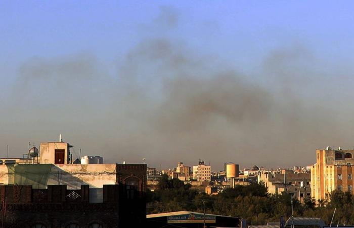 Trois morts dans des bombardements israéliens au Yémen et un aéroport touché