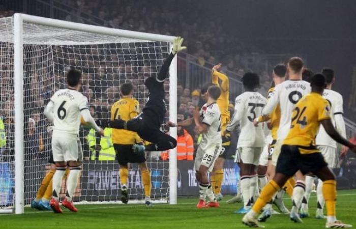 Manchester United perd à Wolverhampton et poursuit sa chute