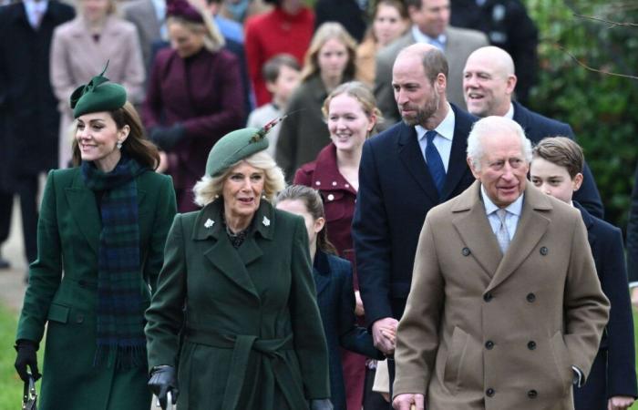 Charles III adresse des « remerciements particuliers » aux médecins après une année marquée par le cancer