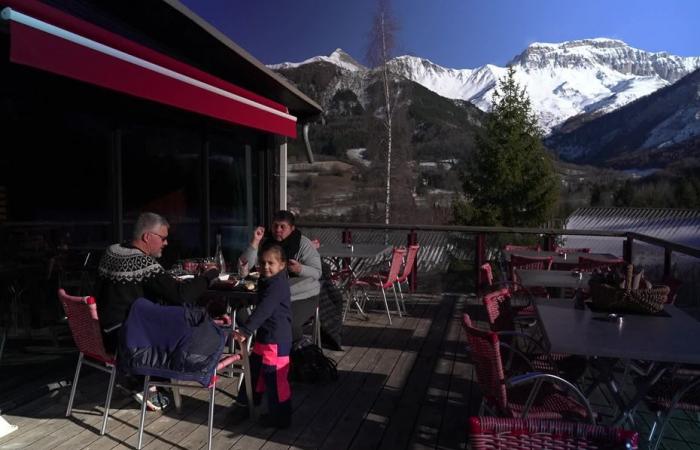 Le Grand Puy continue d’attirer les touristes malgré la fermeture des pistes de ski