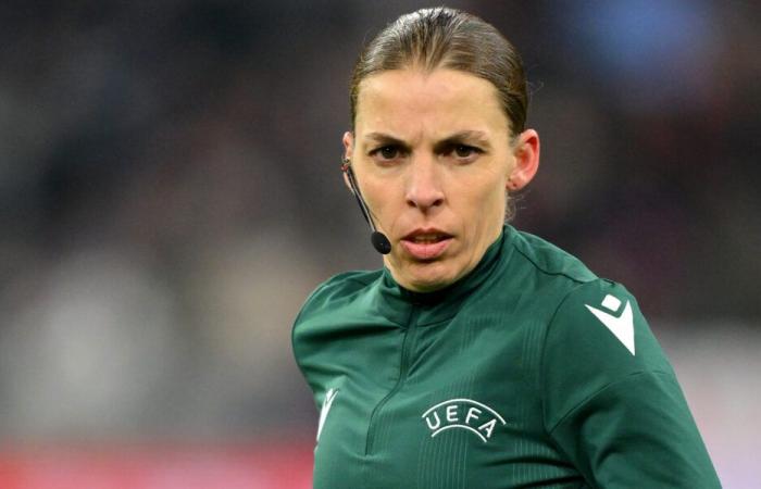 Stéphanie Frappart (Ligue 1) n’est plus la meilleure arbitre du monde