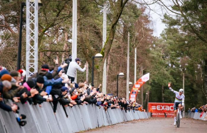 Mathieu van der Poel enchaîné