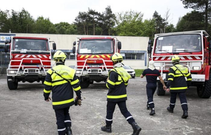 un immense incendie ravage le hangar de 1 000 m² d’une entreprise