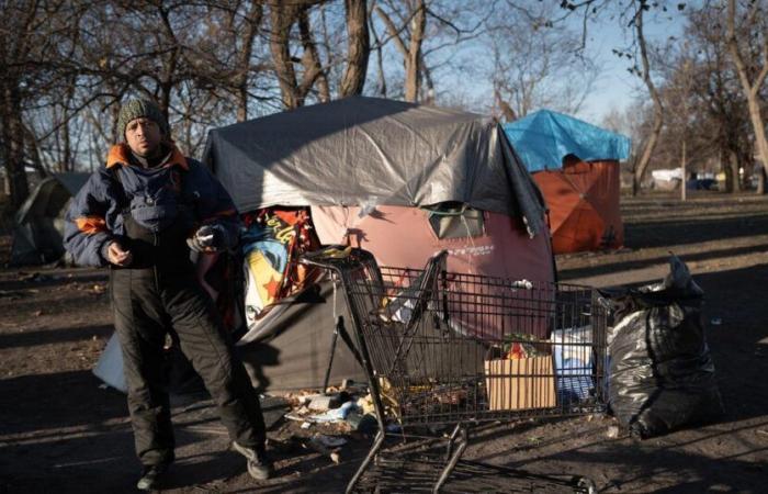 Le nombre de sans-abri aux États-Unis explose, poussé par le prix de l’immobilier et les catastrophes naturelles.