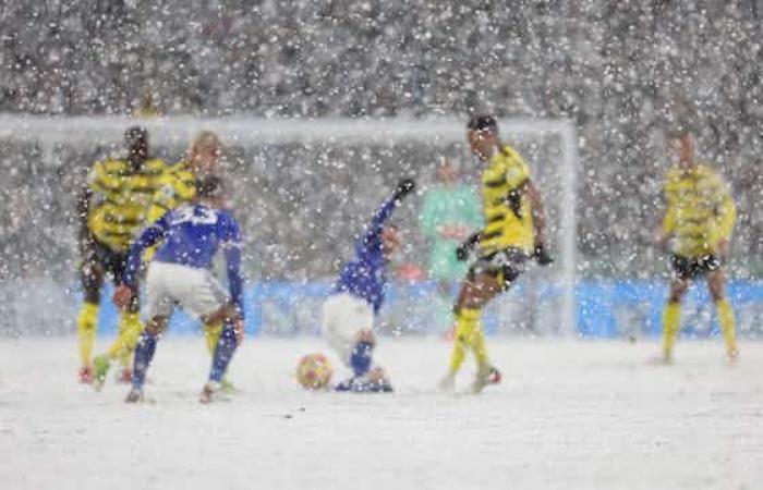 5️⃣ matchs de légende joués… sous la neige ❄️❄️