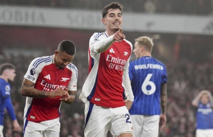 Arsenal se hisse à la deuxième place de la Premier League grâce à sa victoire 1-0 contre Ipswich.