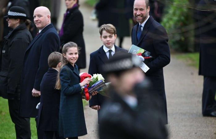 Prince George, coéquipier de son père William lors du match de Noël