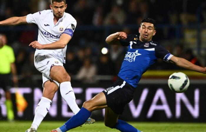 Anderlecht en tête et encore une beauté… Signé : Dreyer