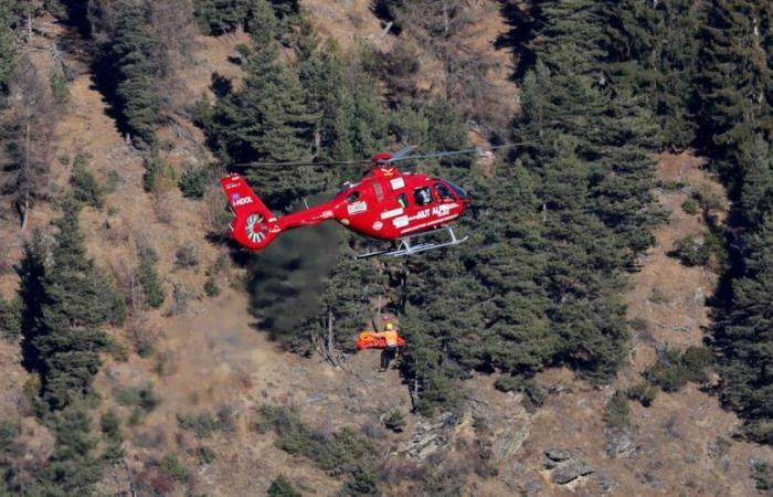 après sa chute, Sarrazin va subir une intervention chirurgicale pour drainer l’hématome intracrânien dont il souffre