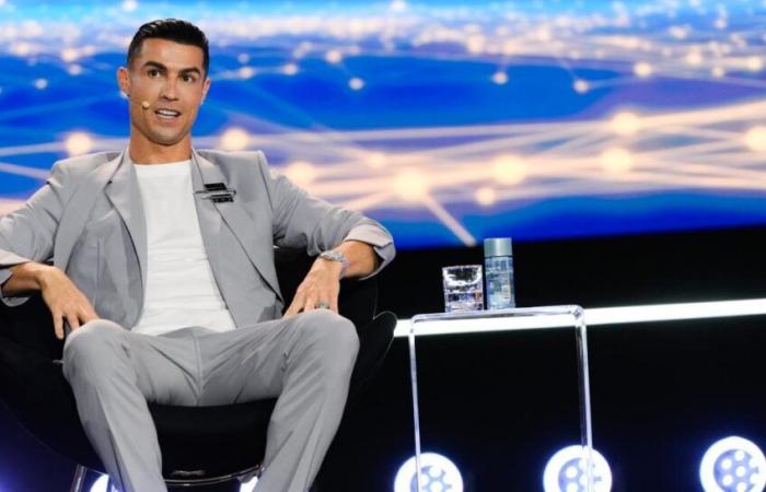 “Je ne vois pas pourquoi les gens sont surpris”, s’exprime Cristiano Ronaldo à Paris