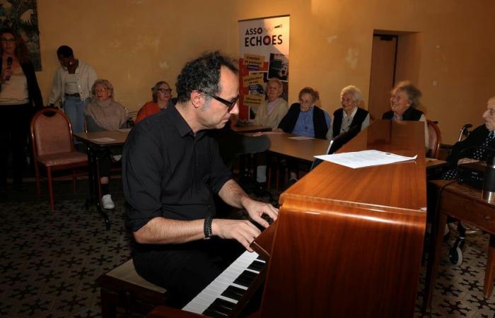 A Aix, le pianiste Frédéric Isoletta ravive la mémoire des aînés