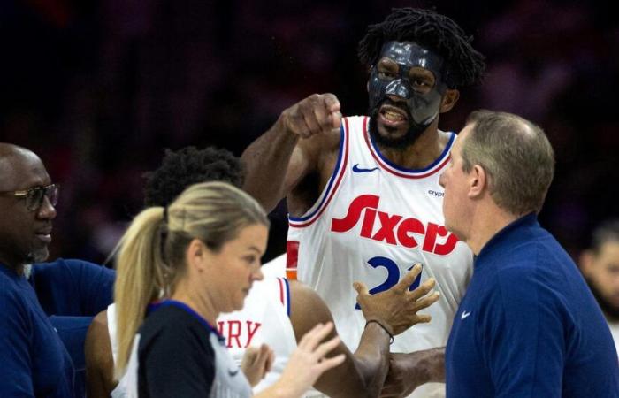 Le pivot de Philadelphie, Joel Embiid, condamné à une amende de 75 000 $ pour « geste obscène »