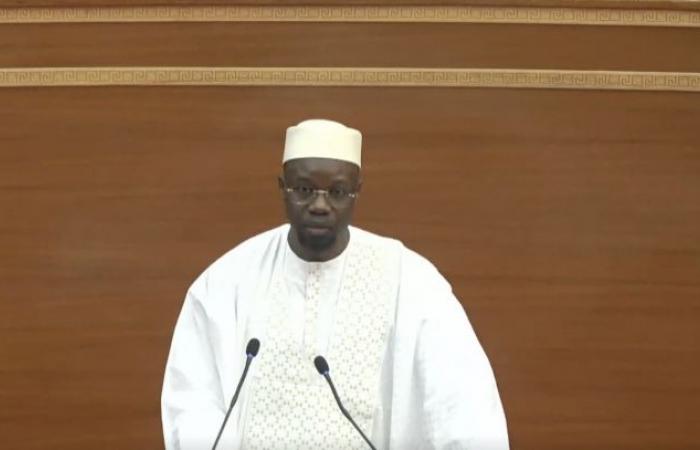 Le gouvernement sénégalais adopte la loi de finances 2025 en invoquant l’article 86