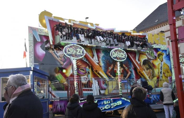 Deux lieux, deux ambiances à la fête foraine de Pithiviers