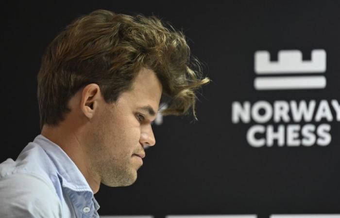 Carlsen sanctionné pour son jean, quitte les championnats du monde