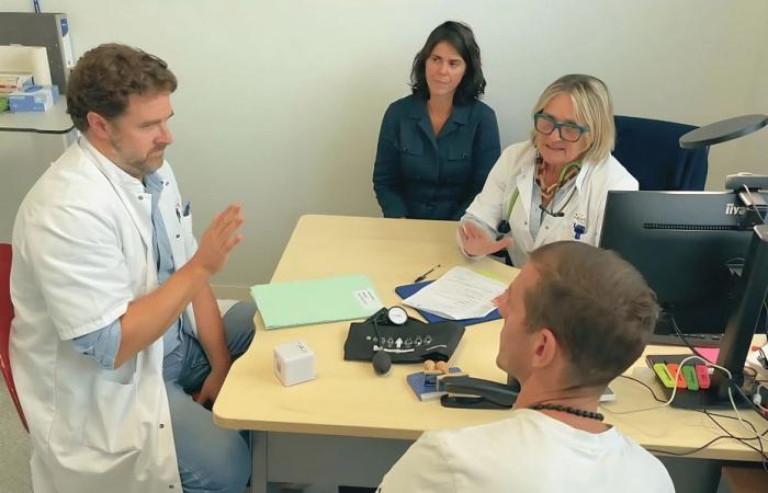 “C’est la première fois que quelqu’un parvient à tout m’expliquer.” Dans cet hôpital, une unité dédiée accueille les personnes sourdes et malentendantes