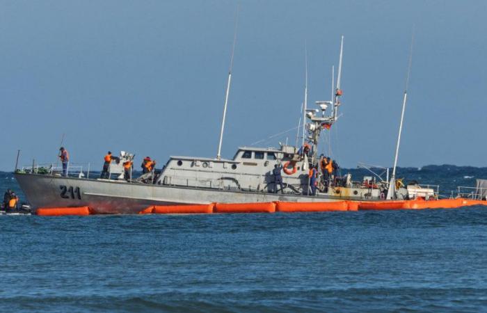 Un patrouilleur marocain bloqué à Melilla, les secours impuissants