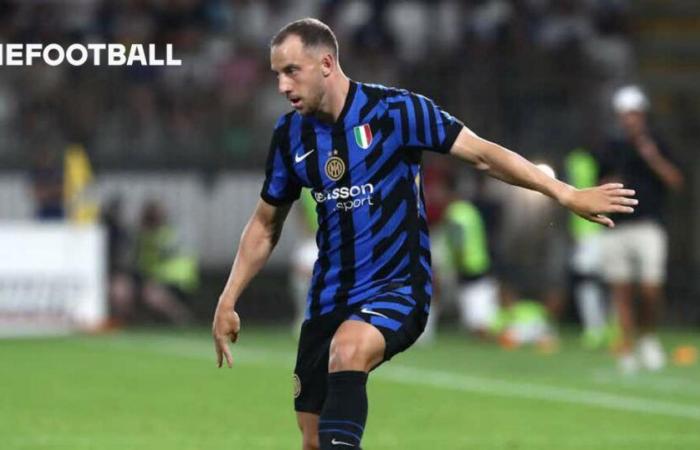 Les stars du Brésil et des Pays-Bas se disputent la place de titulaire lors du choc de Cagliari contre l’Inter Milan en Serie A – Ex Man United Veteran Back Fit