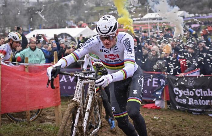 Mathieu van der Poel s’envole en pilote automatique vers la victoire à la Coupe du monde de Besançon