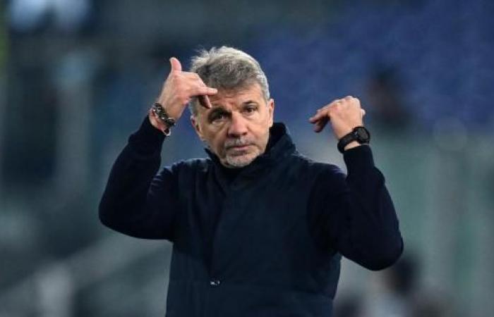 il tient longtemps Gasperini sous contrôle, frôlant le coup d’État